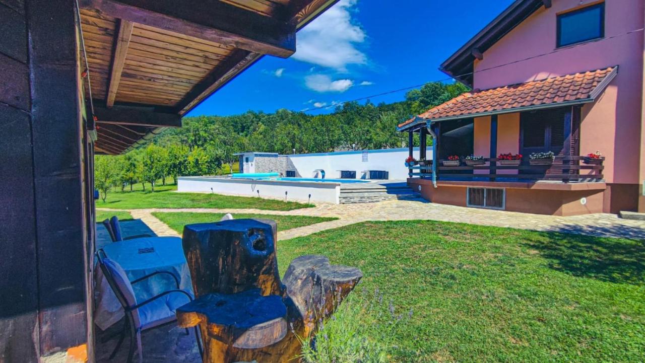 Holiday Home Emir Racic Bagian luar foto