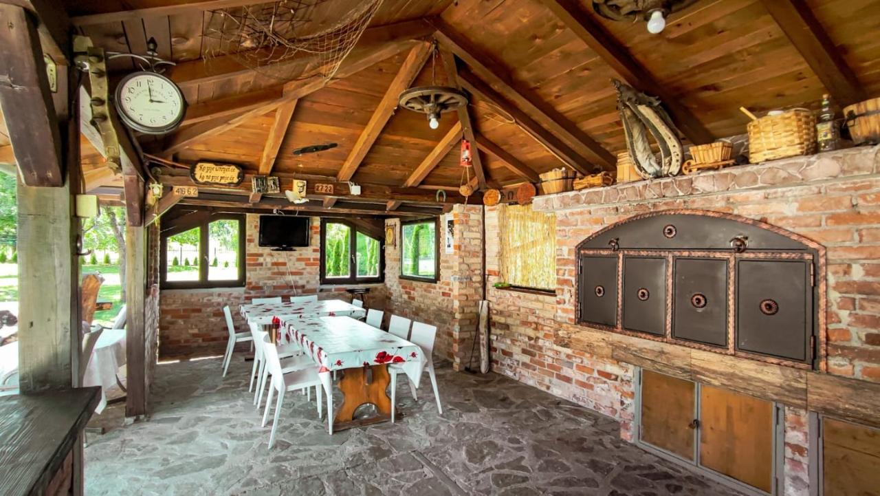 Holiday Home Emir Racic Bagian luar foto