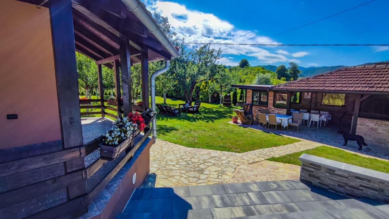 Holiday Home Emir Racic Bagian luar foto