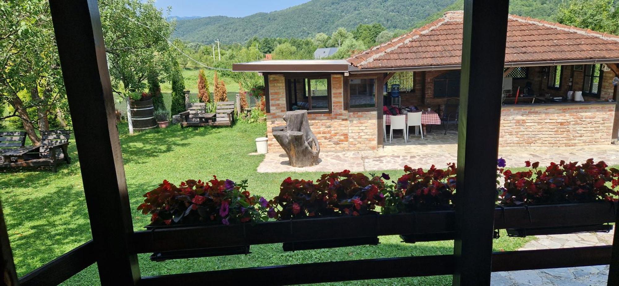 Holiday Home Emir Racic Bagian luar foto