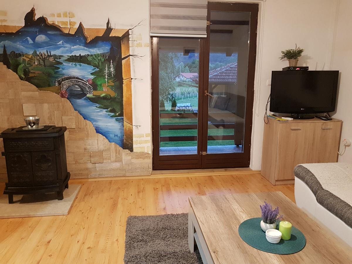 Holiday Home Emir Racic Bagian luar foto
